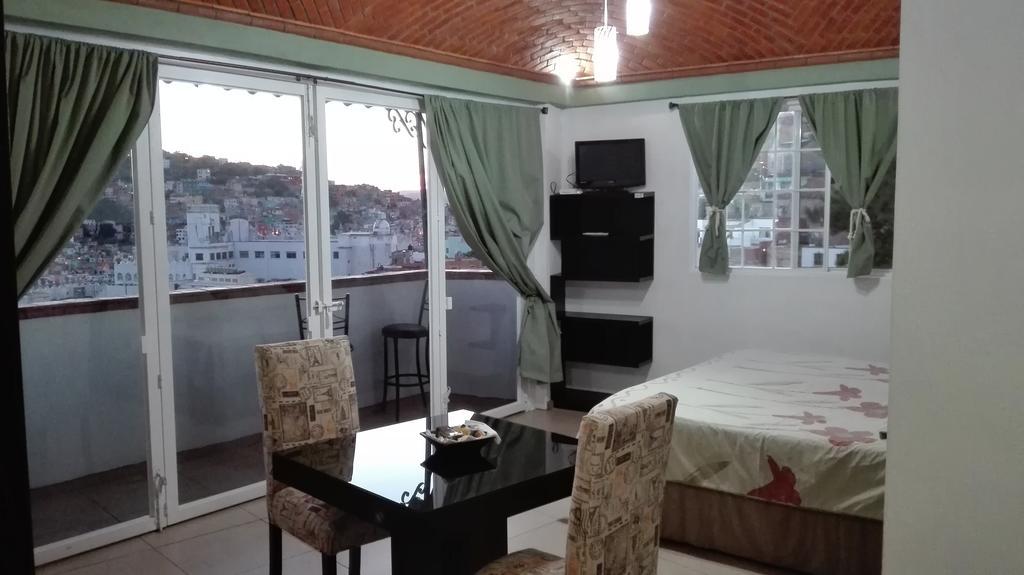 Suite Pipila Guanajuato Luaran gambar