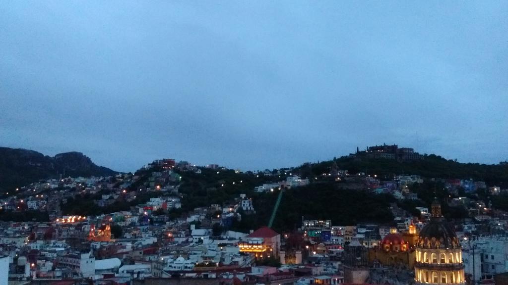 Suite Pipila Guanajuato Luaran gambar